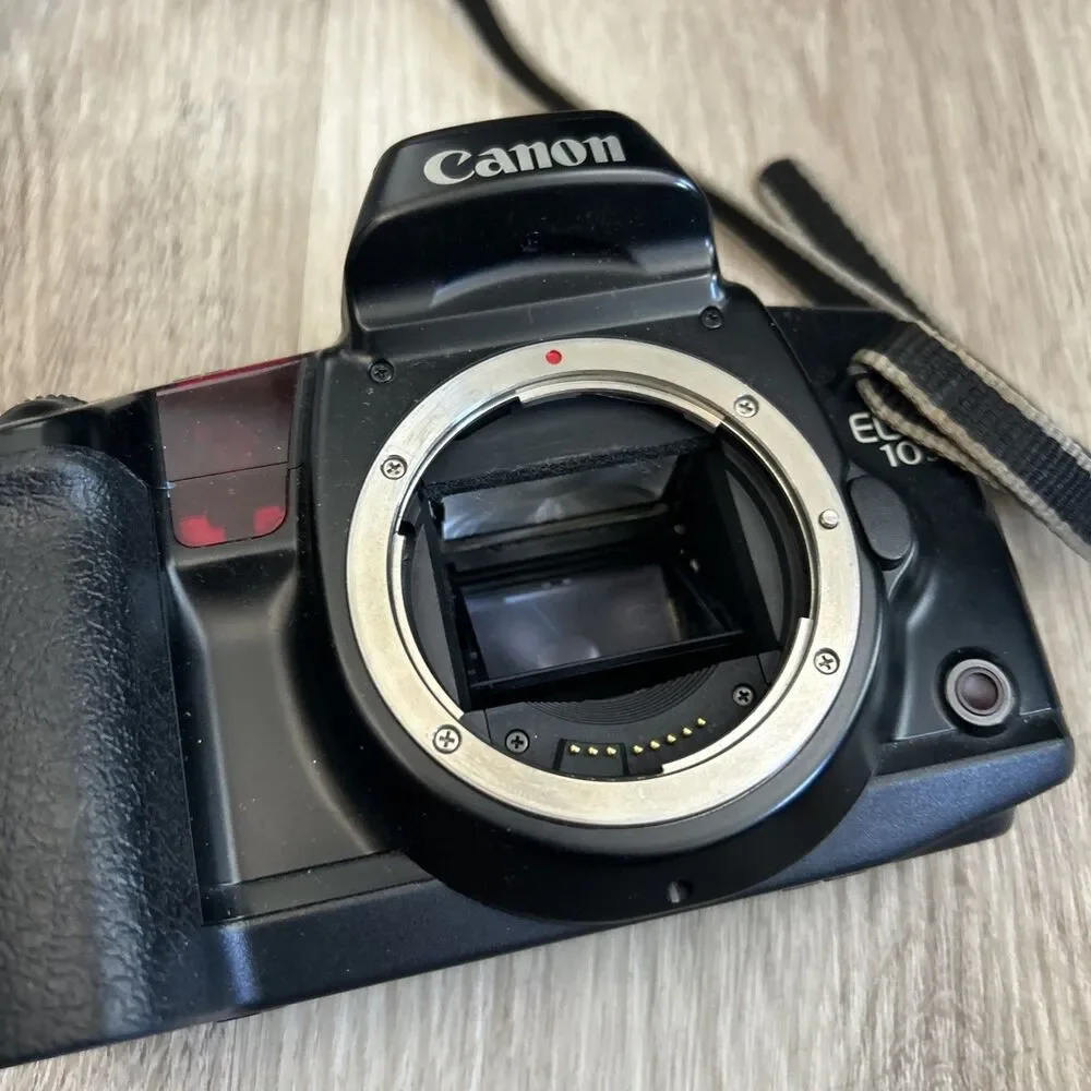 Canon EOS 10S SLR Film Camera w/ Zoom Lens EF 35-70mm 3.5-4.5 UNTESTED